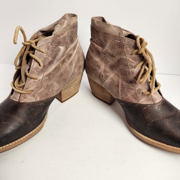 CAT Caterpillar Women's Block Heel Marlowe Two Color Booties Size 7W - Picture 5 of 6